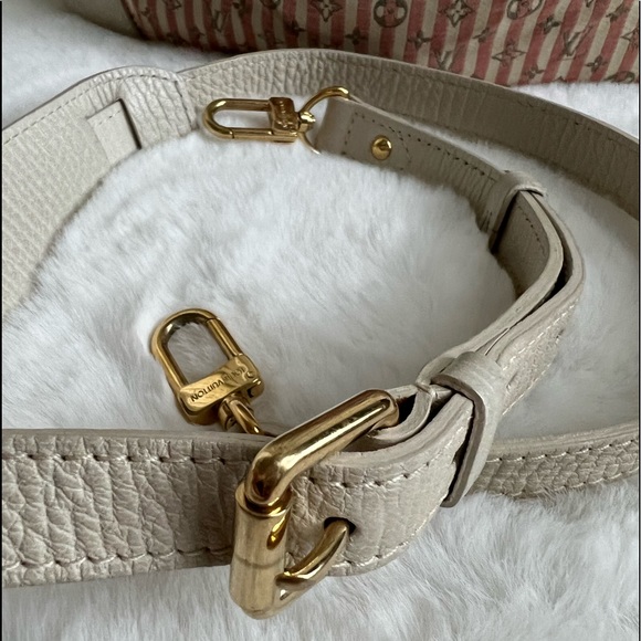 🚫SOLD🚫 Authentic Louis Vuitton Croisette Mini Lin Marina PM Two-Way Bag - Picture 8 of 16